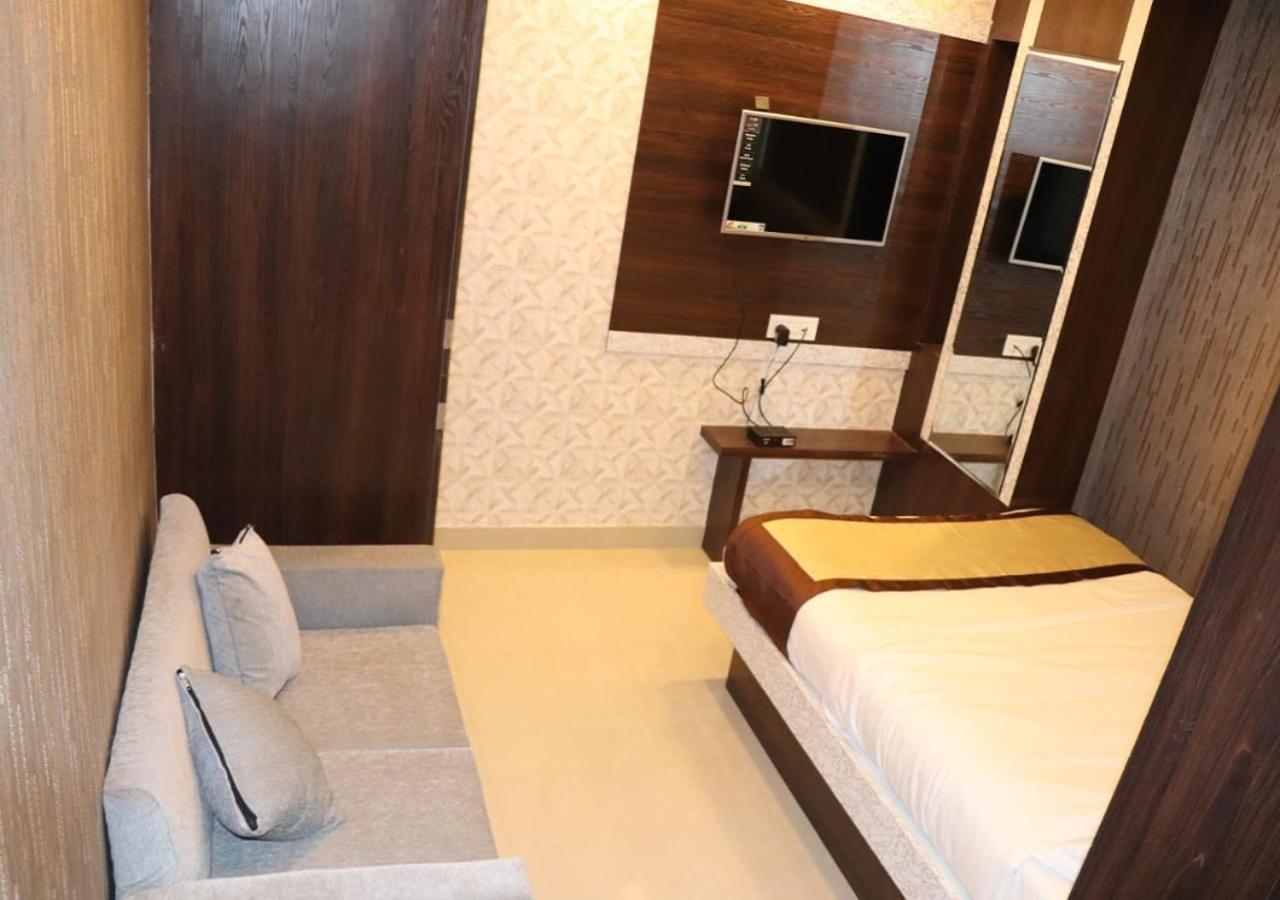 Hotel Angina Kalkutta Kültér fotó